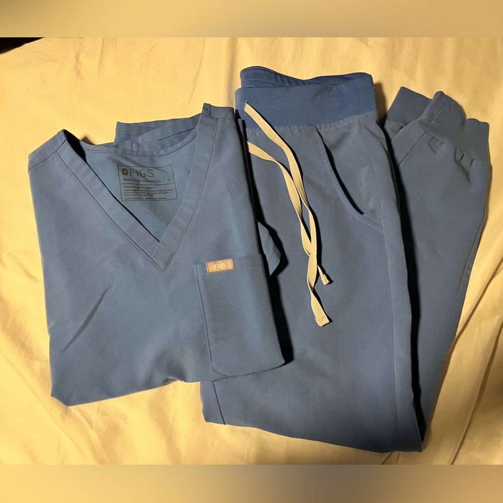 Figs Scrub Set